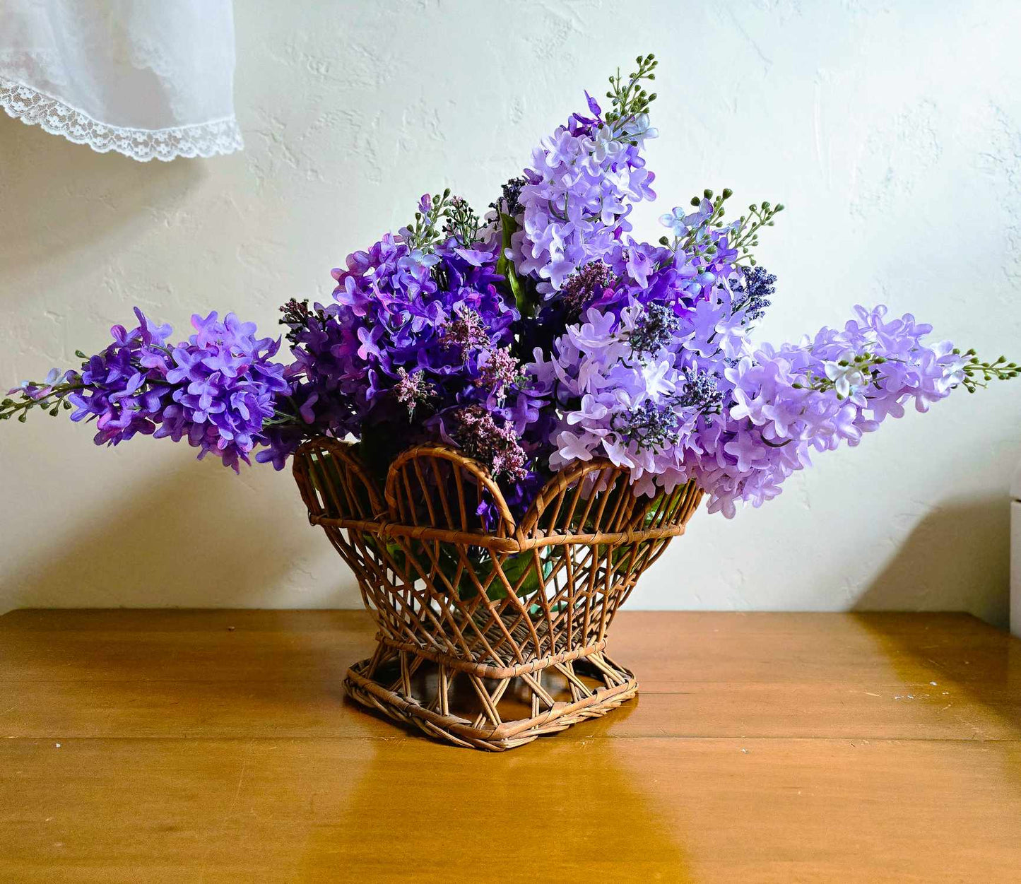 Flower Shaped Scalloped Wicker basket