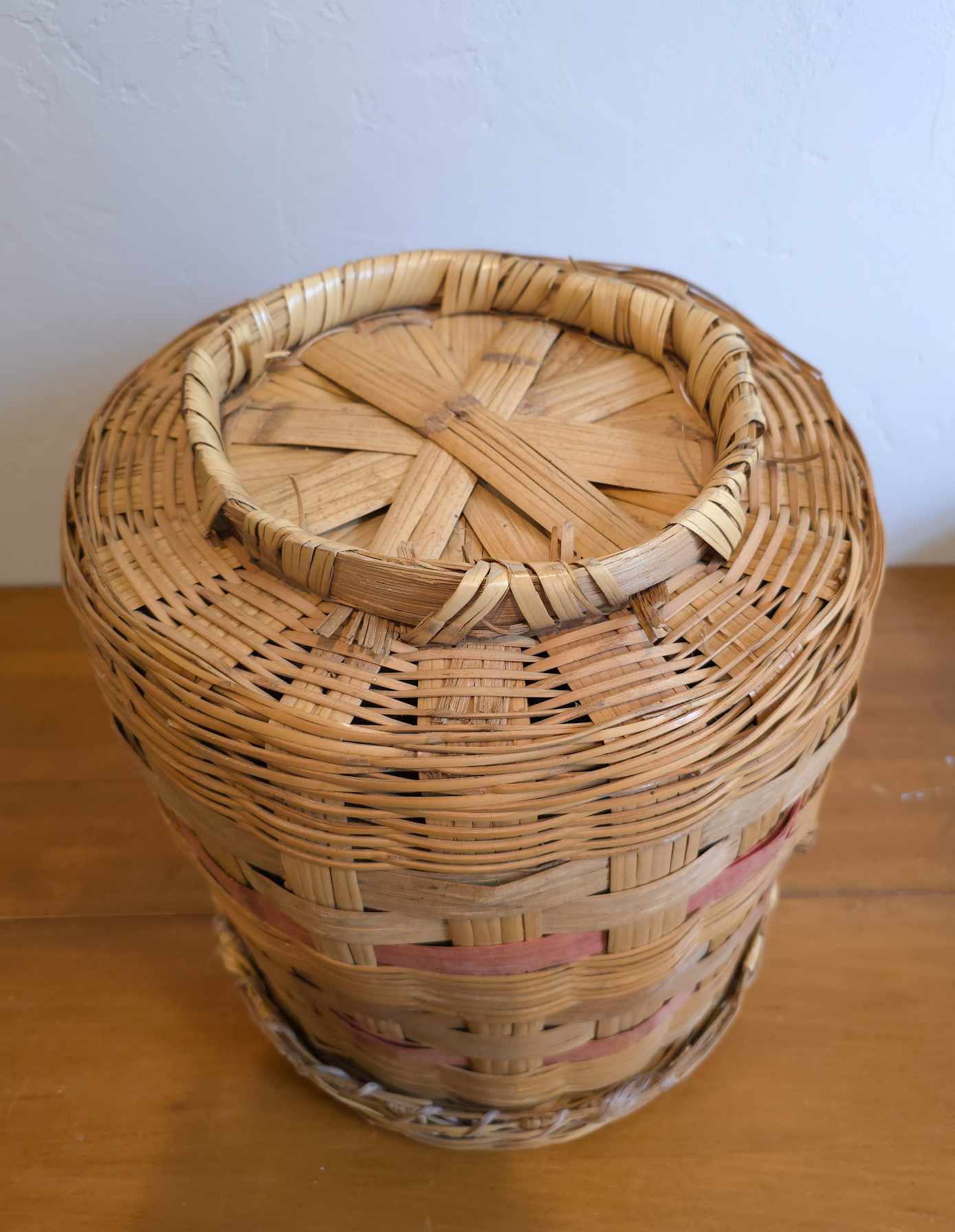 Lidded Basket trash bin