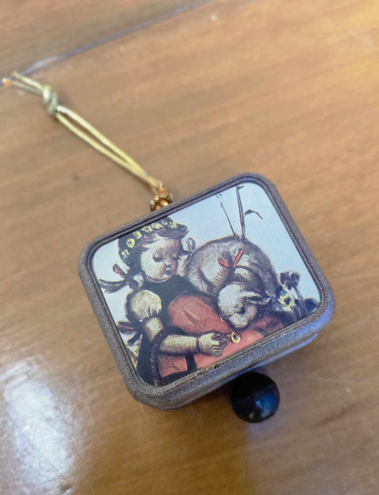 Vintage Pull String Hummel Music Box