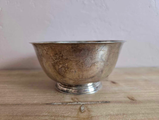Vintage Oneida Silversmiths "Paul Revere Reproduction" Silver Plated Bowl